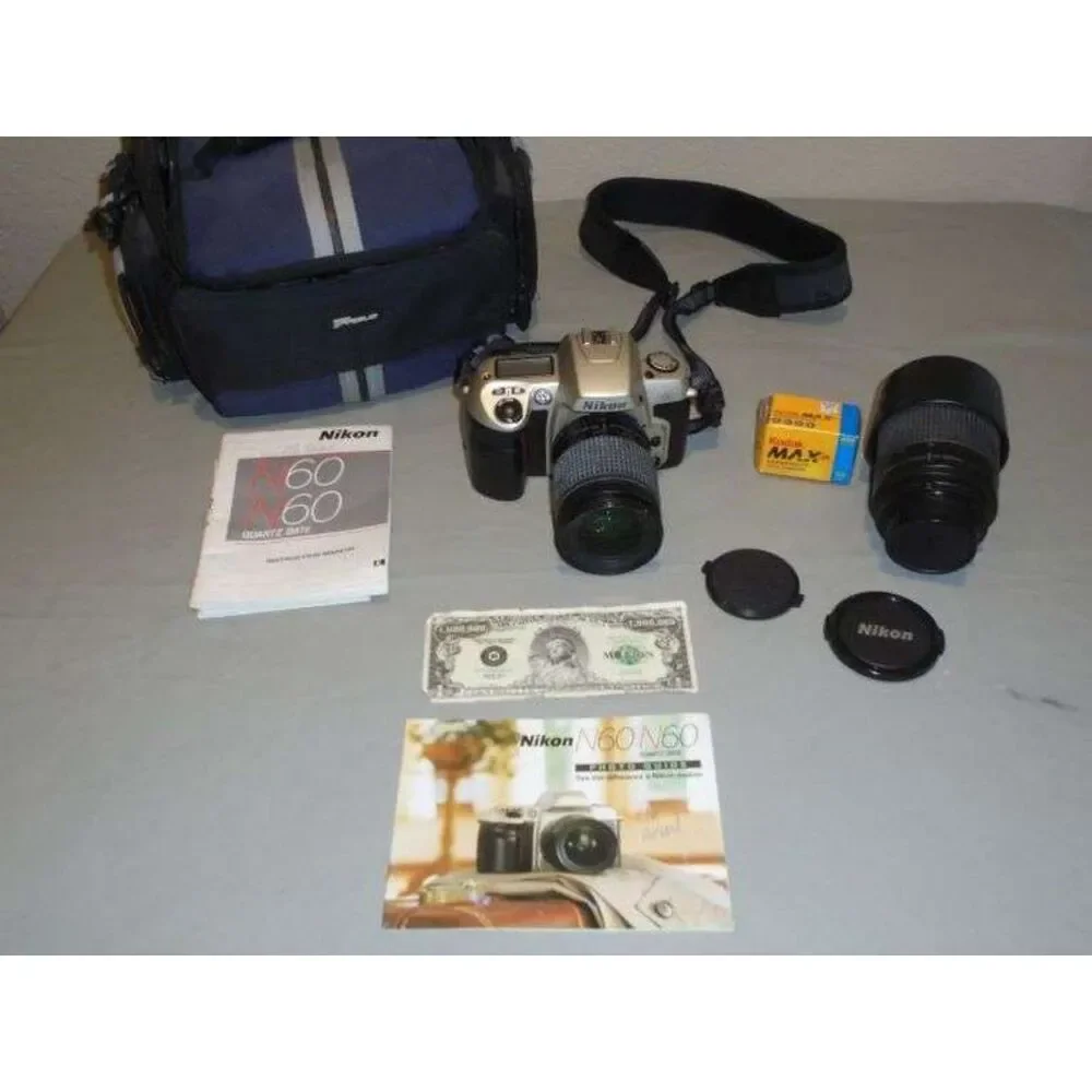 Nikon N60 camera, extra lens and carry case